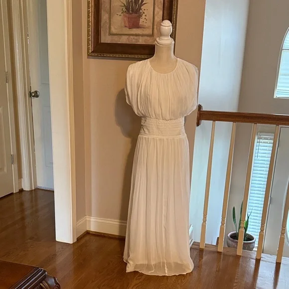 chinese dress ladies Sweetest Dream Eyelet Maxi in Cream M / Cream main image 0